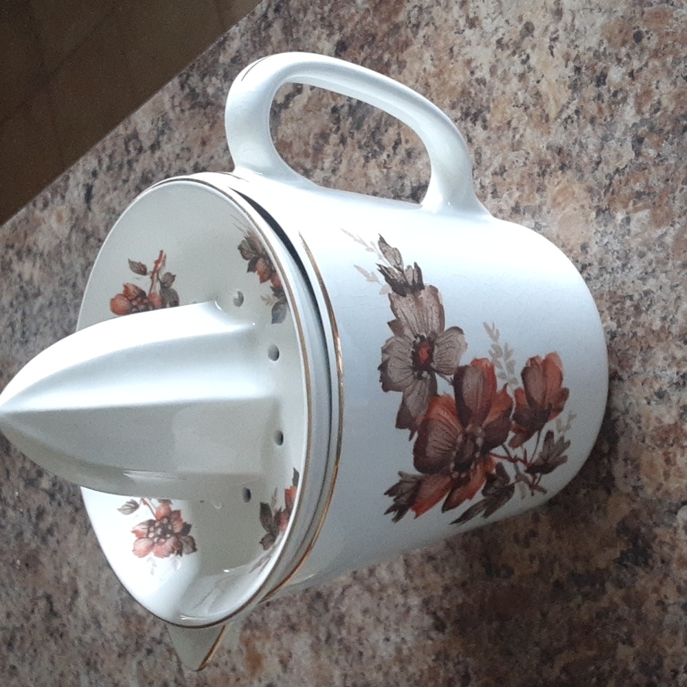 Awesome vintage Lord Nelson- whisper collection juicer w measurements